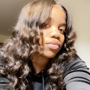 Meet your Posher, Alexus